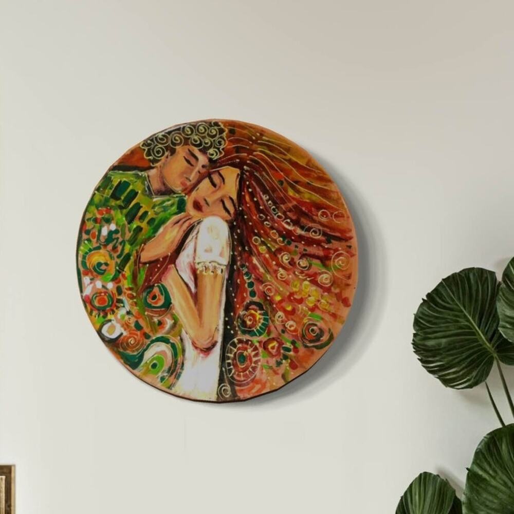 Romantic Abstract Embroidery Hoop – Hand-Painted Couple’s Embrace with Vibrant